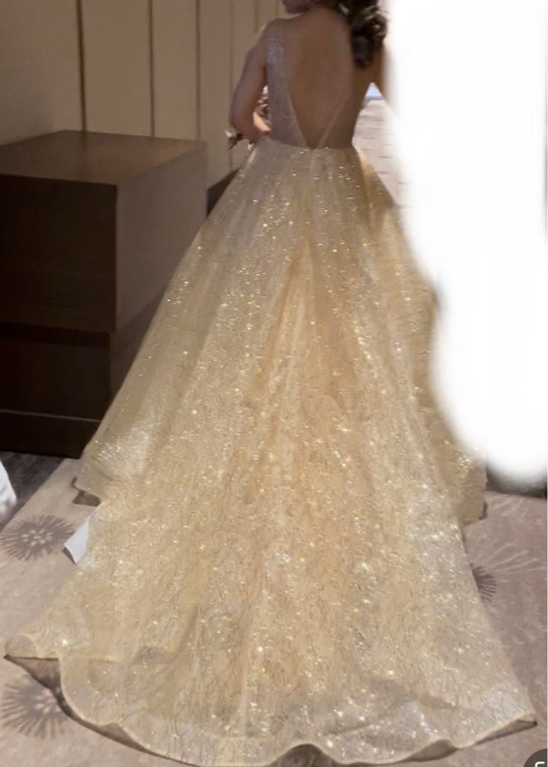 ゴールドラメ入りロングドレス、グリッタードレス