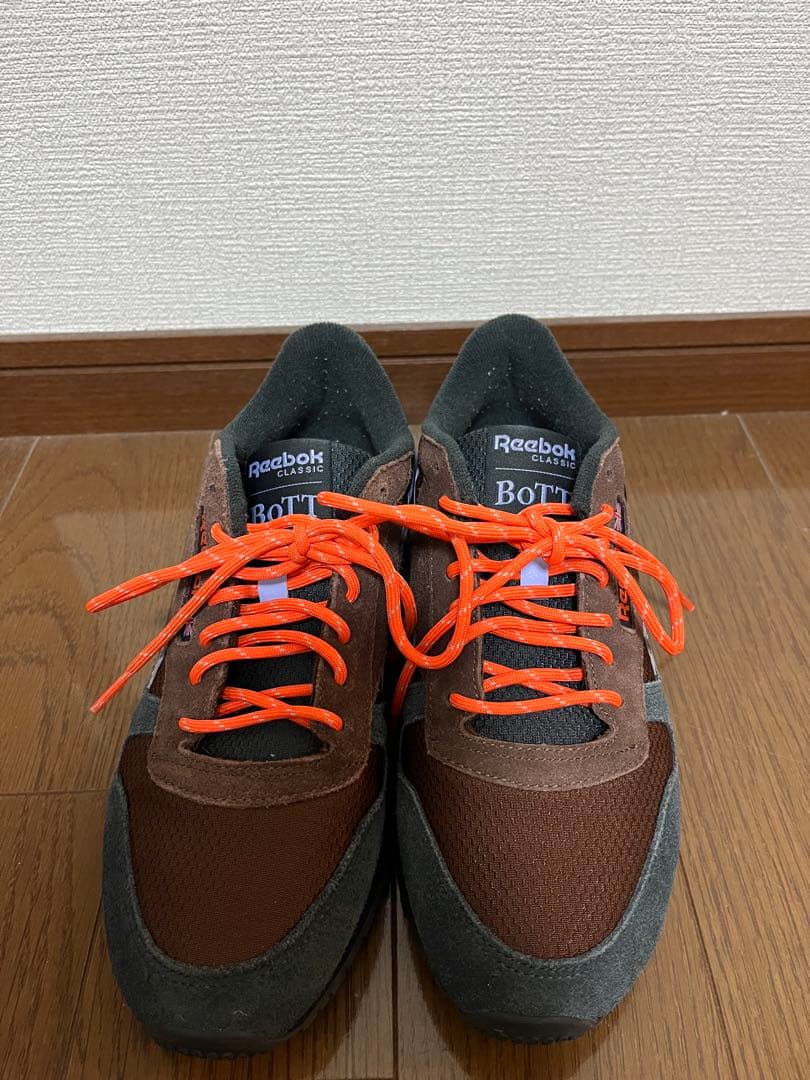 靴 Reebok x BoTT CLASSIC LEATHER