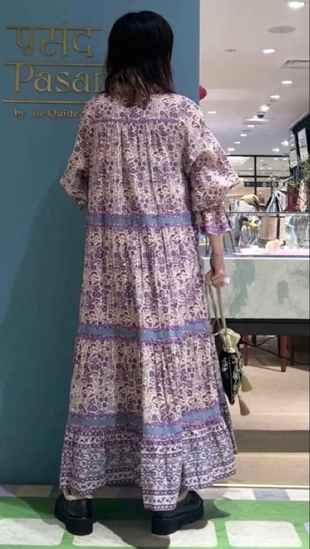 なな【サラマリカ】コットン ジャガード フラワープリント フリルドレス