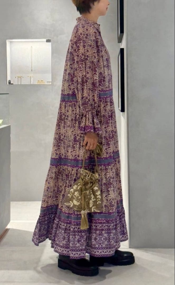 なな【サラマリカ】コットン ジャガード フラワープリント フリルドレス