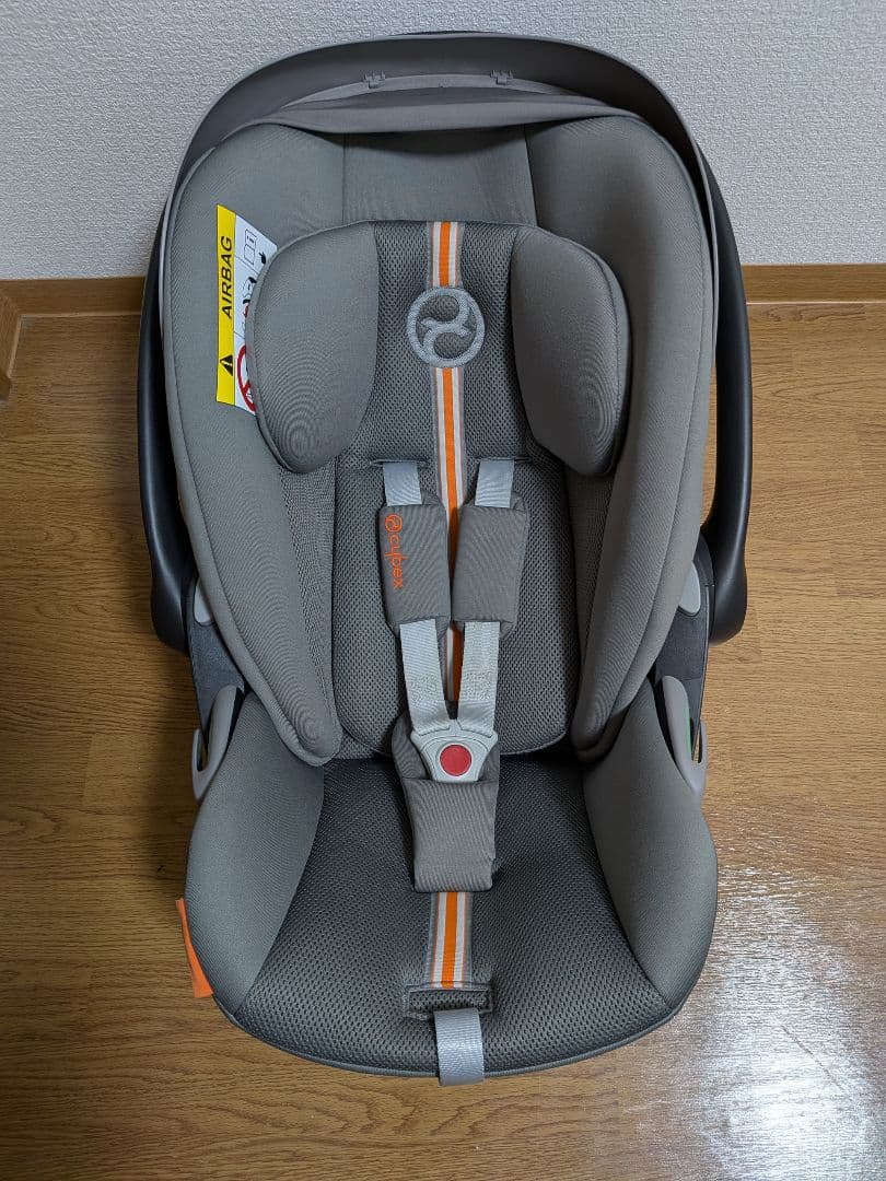 Cybex Cloud G i-Size ベビーシート Base G