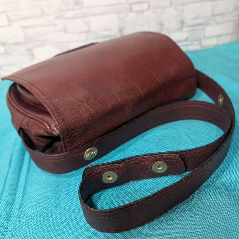 美品♥セリーヌ ショルダーバッグ トリオンフ レザー ヴィンテージ CELINE