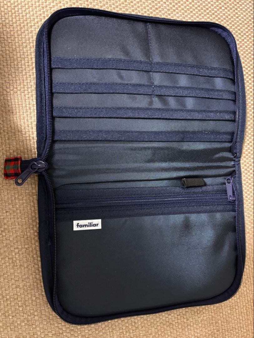familiar ファミリア　母子手帳ケース