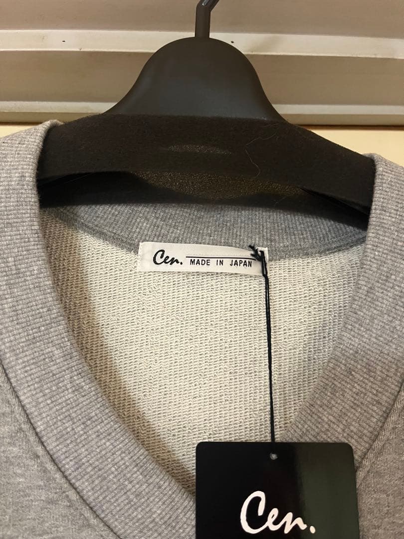 [新品タグ付き] cen.刺繍スエットプルオーバー