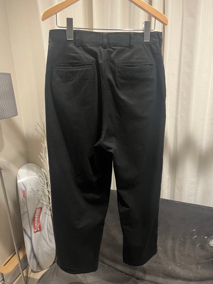 パンツ everyone 2tuck chino trousers (BLACK)