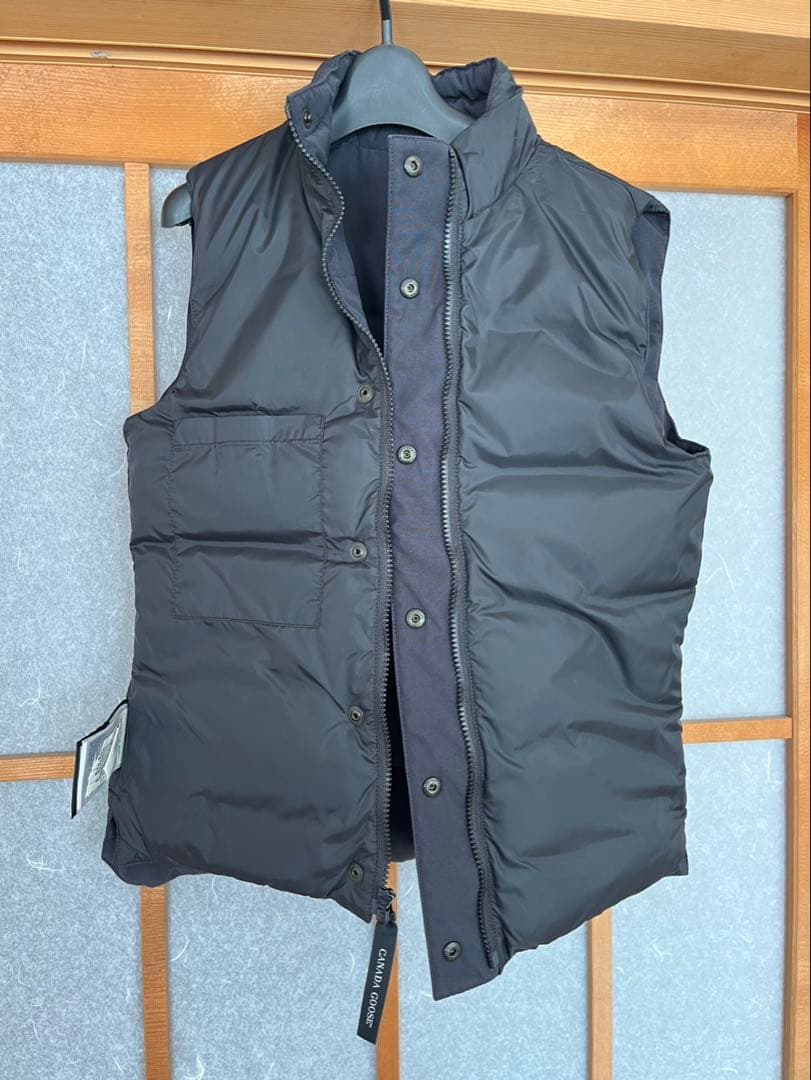 カナダグース　ダウンベスト　Sサイズ　ネイビー