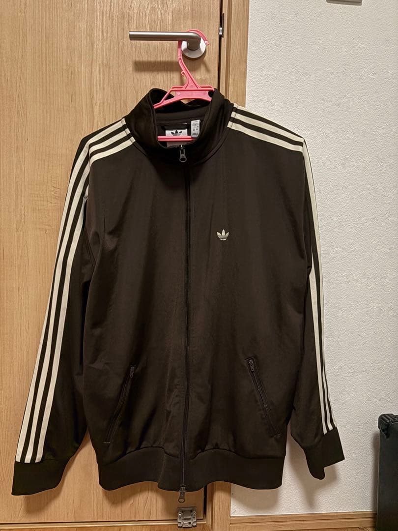 adidas 常田大希着用モデル　トラックジャケット ダークブラウン　ジャージ