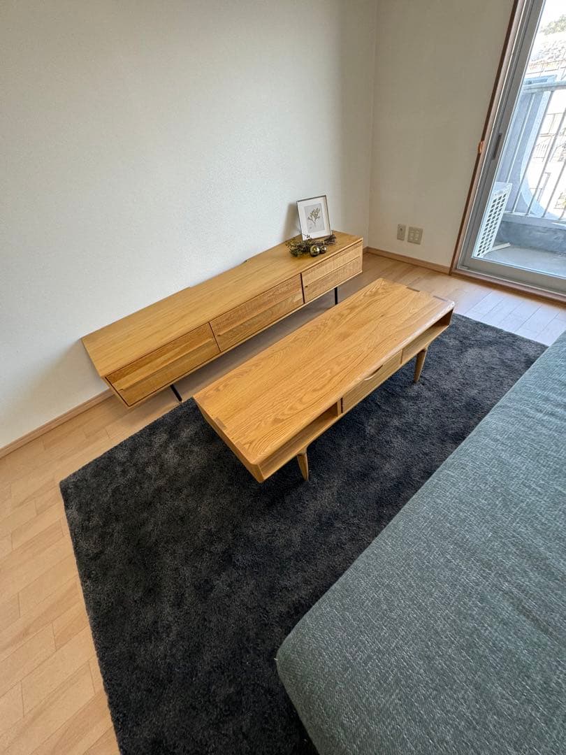 リビングテーブル