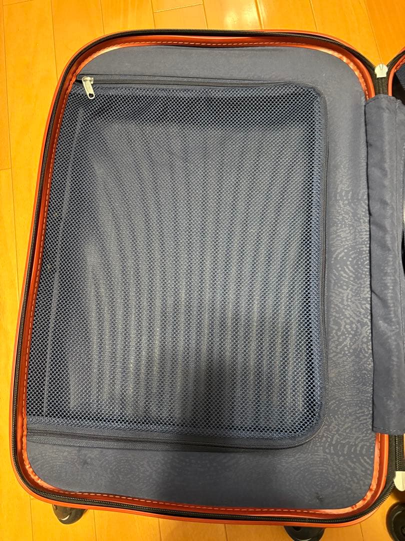 サムソナイト　機内持ち込み超軽量ポリカーボネート キャリーケース