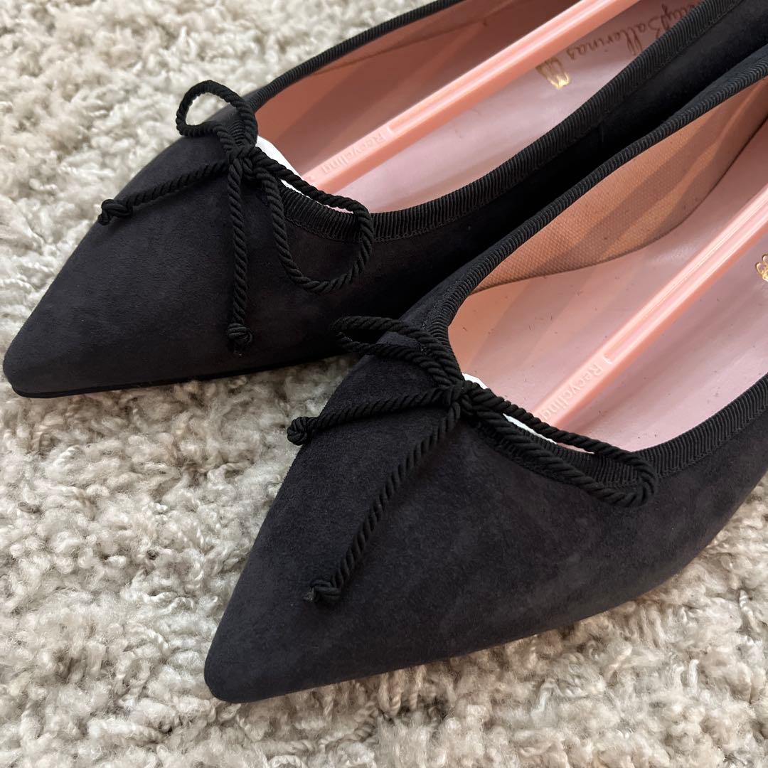 新品未使用スエードブラックフラットシューズ ポインテッドトゥ