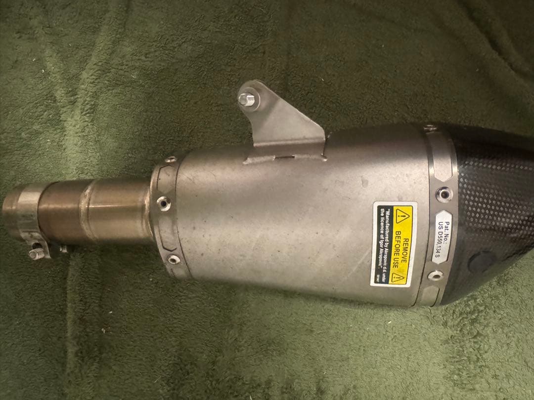 AKRAPOVICスリップオンyzf R6 RJ11最終値下げ