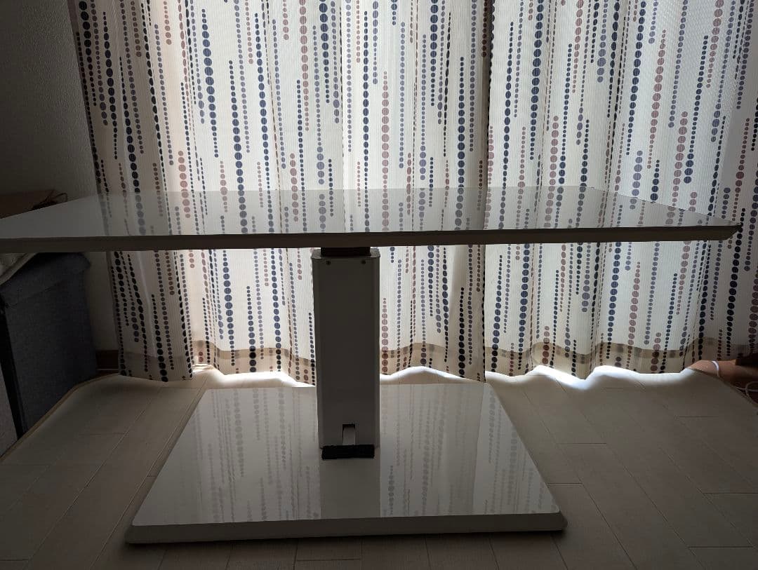 昇降式テーブル　ホワイト