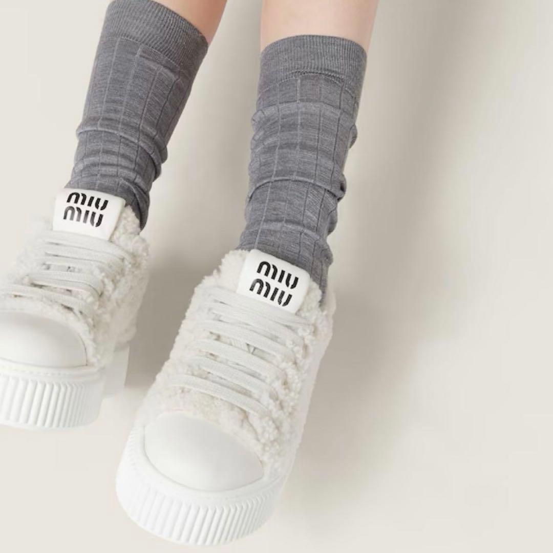 miumiu ミュウミュウ　シアリングスニーカー　シープスキンスニーカー　35