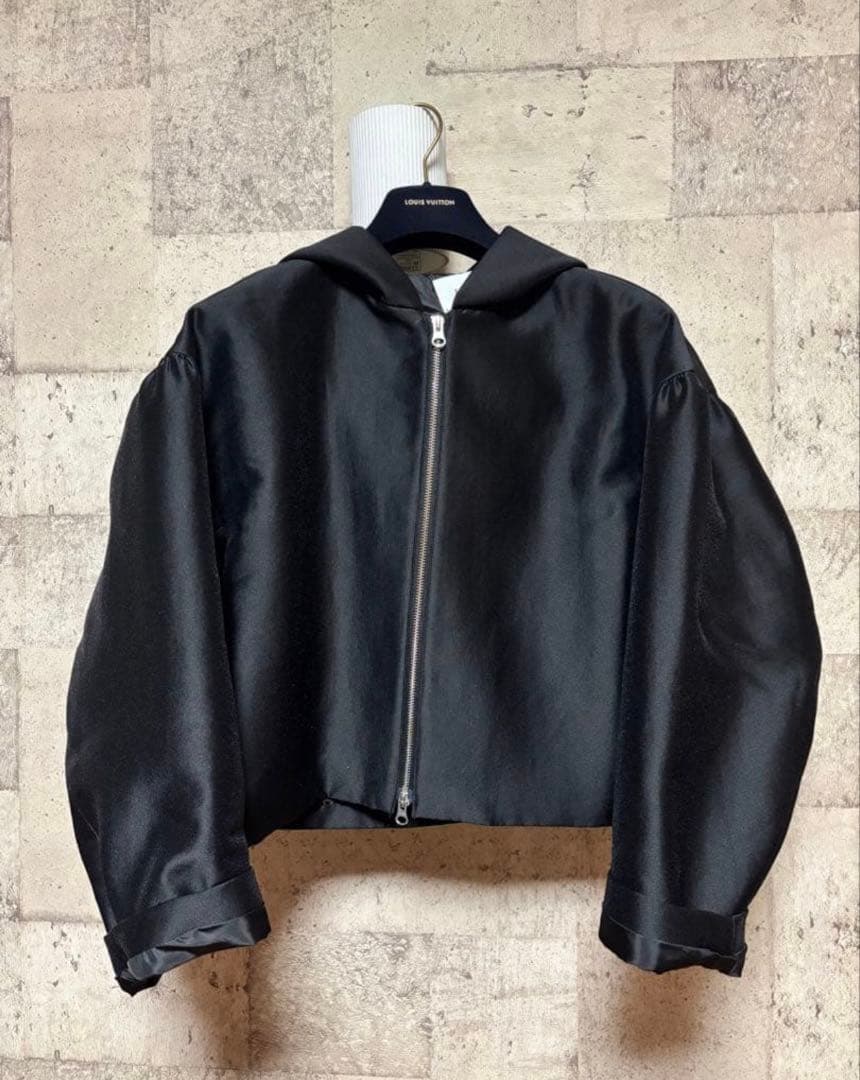 ELLIE シルキージップフーディー