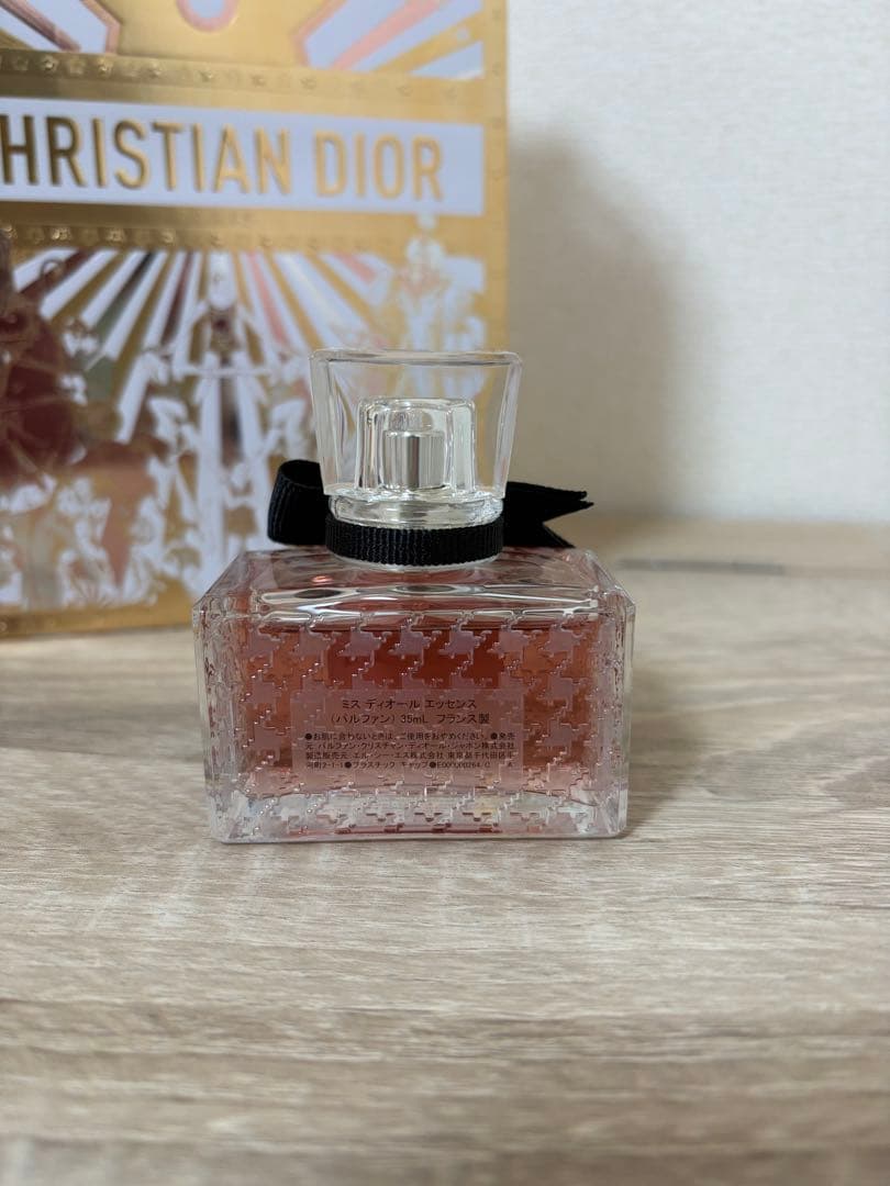 Miss Dior Essence 香水 エッセンス