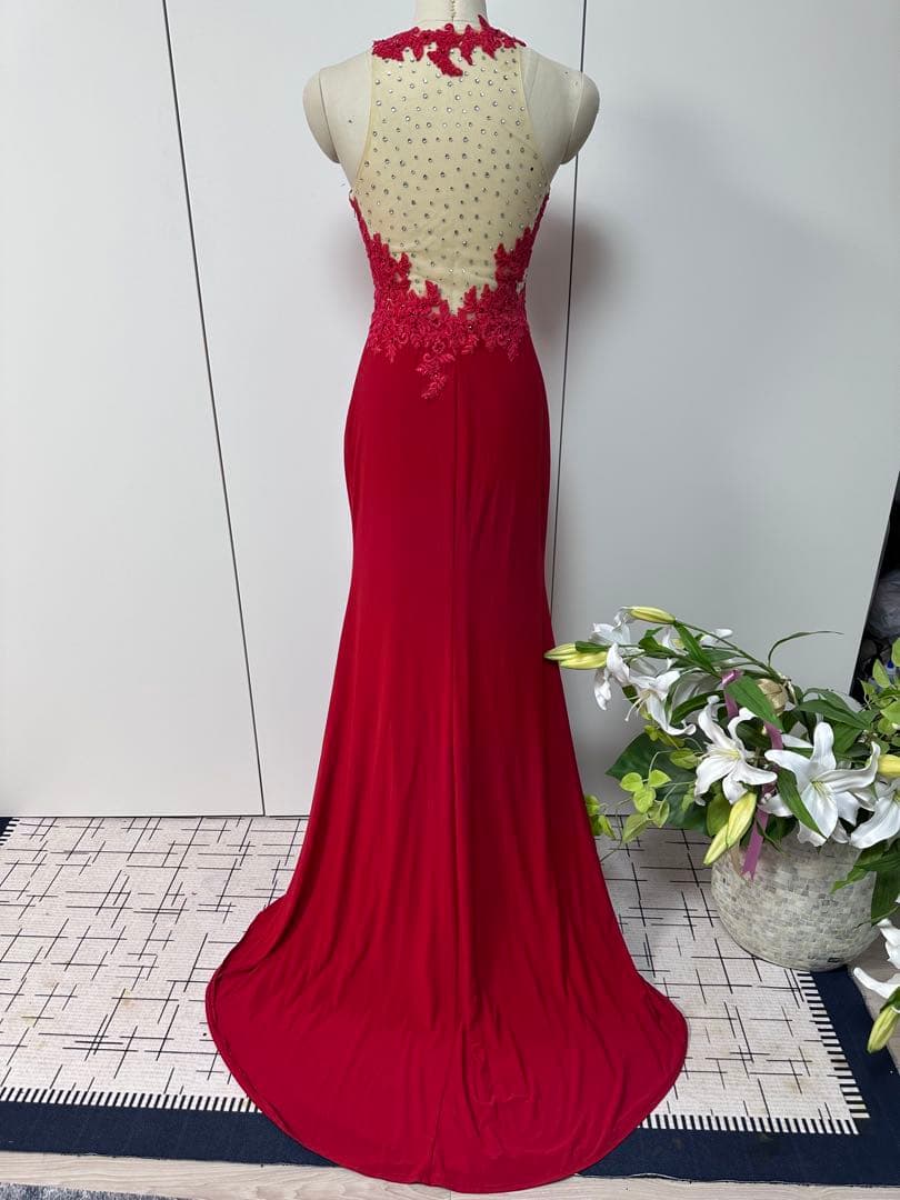 赤いハイネックドレス レース ビジュー付き