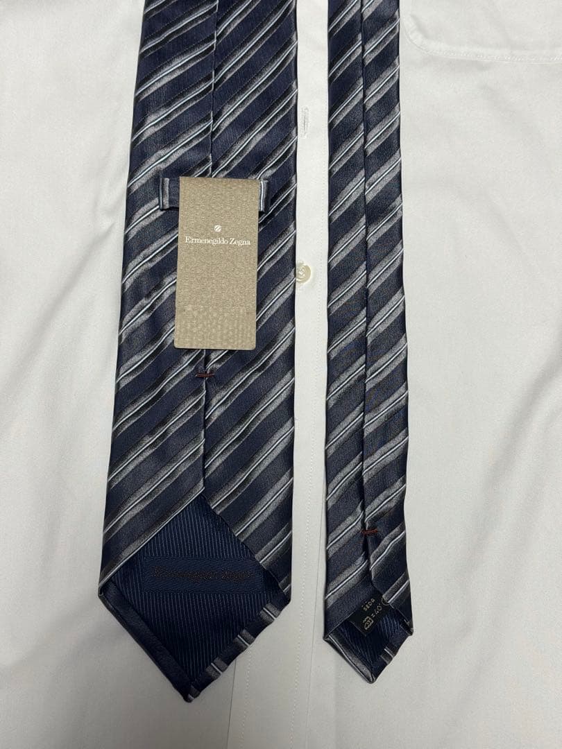 値下げ【タグ付き未使用】エルメネジルドゼニア　ネクタイ　レジメンタル　プレゼント