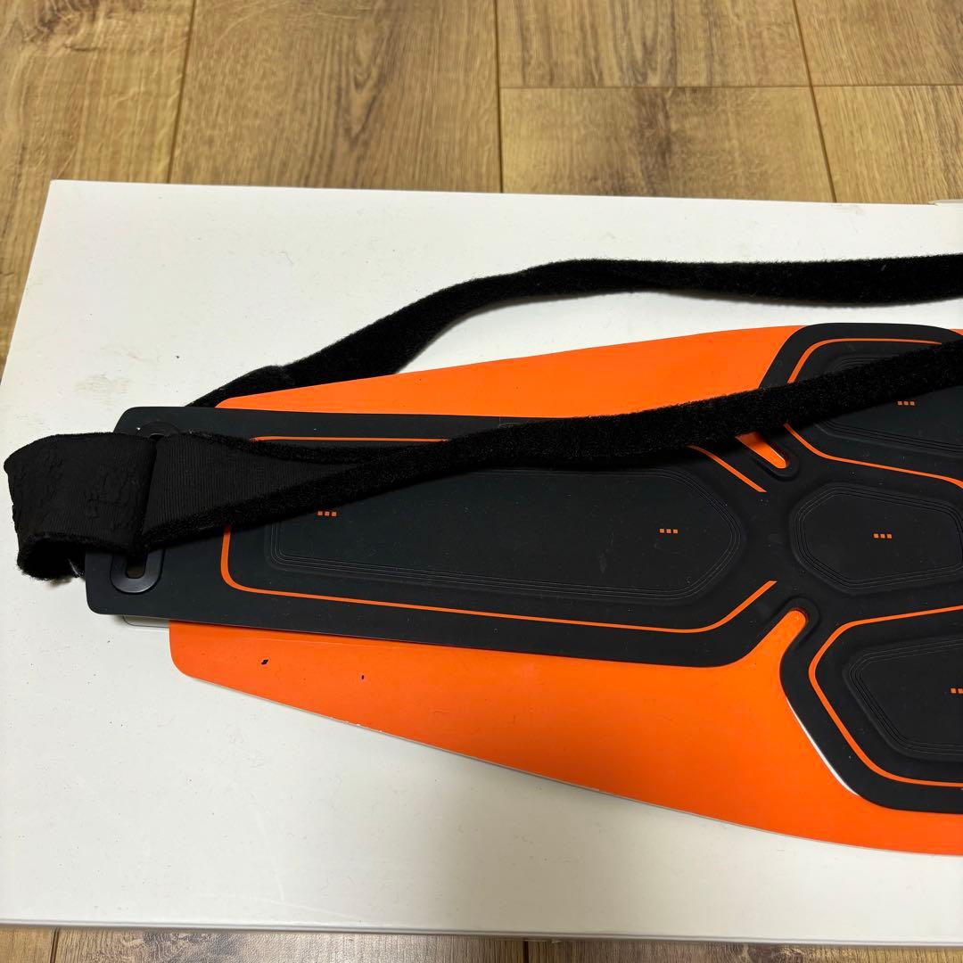 シックスパッド アブズベルト Abs Belt 腹筋 筋トレ トレーニング