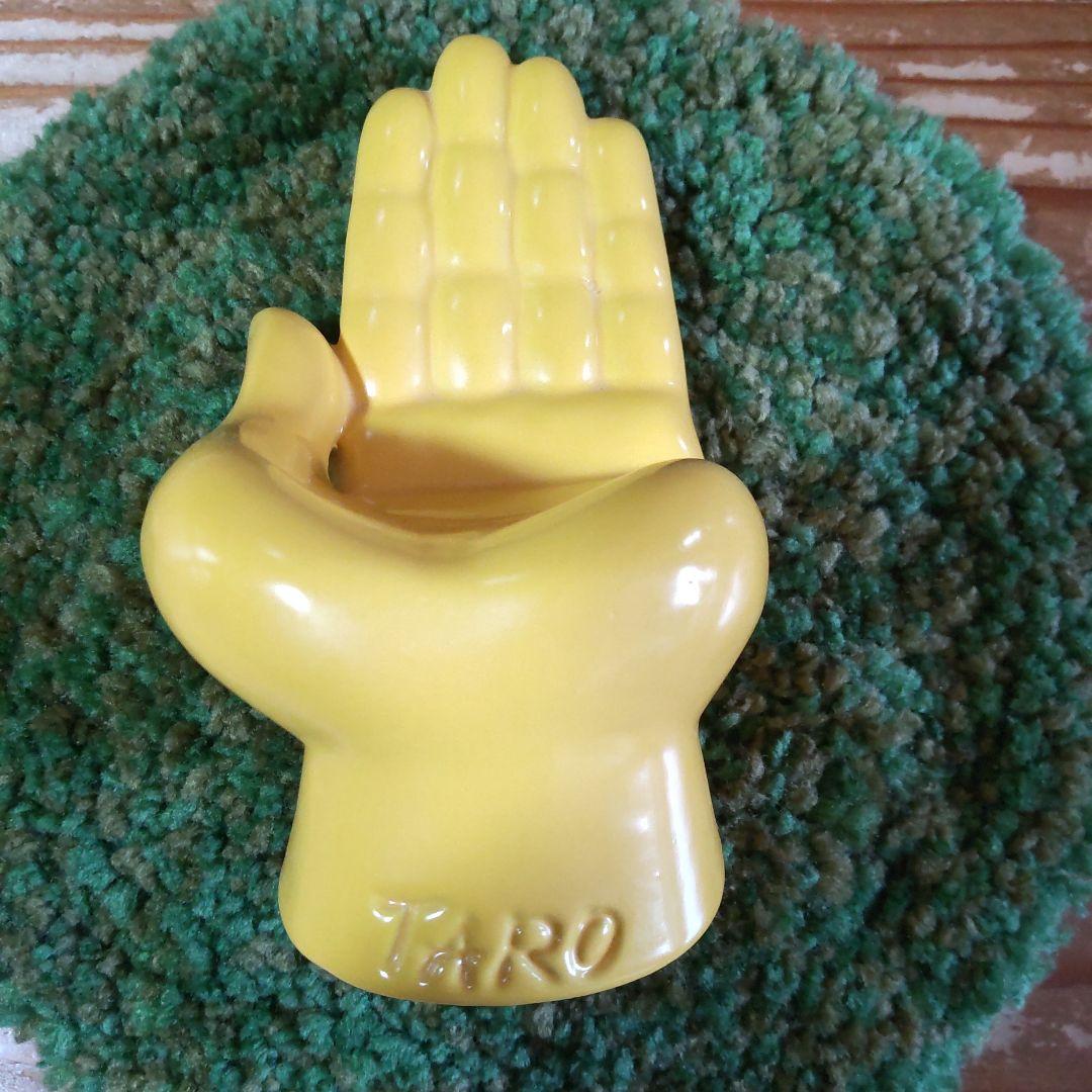 ＼芸術は爆発だ／岡本太郎の手の椅子ミニチュアver＼8982／