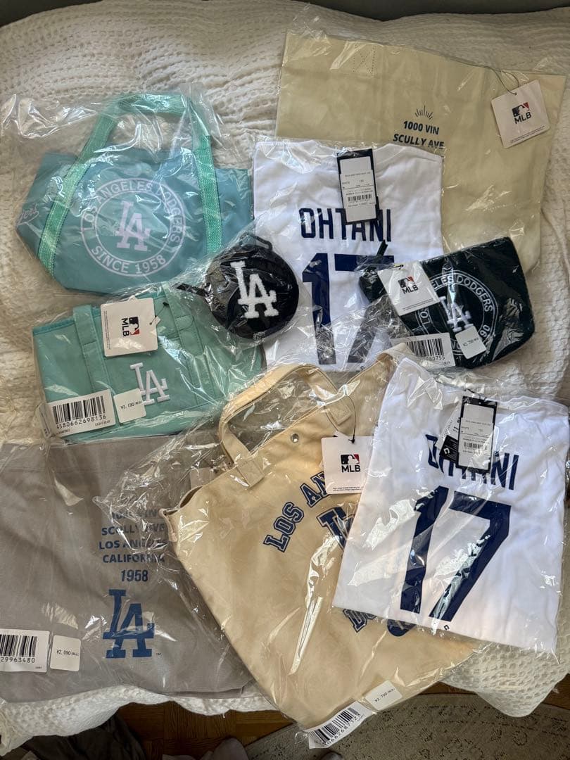 ドジャース　グッズ　大谷翔平 Tシャツ　トートバッグ　ポーチ