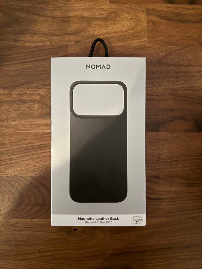 NOMAD Magnetic Leather Back 17 Pro 黒