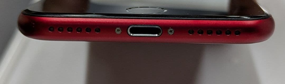 【極美品】iPhone SE 第3世代 レッド 128GB SIMフリー