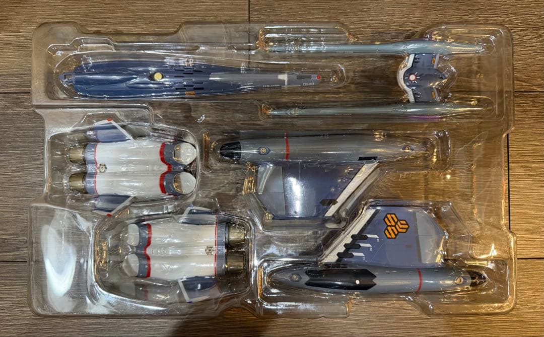 DX超合金マクロスFトルネードメサイアバルキリー早乙女アルト機