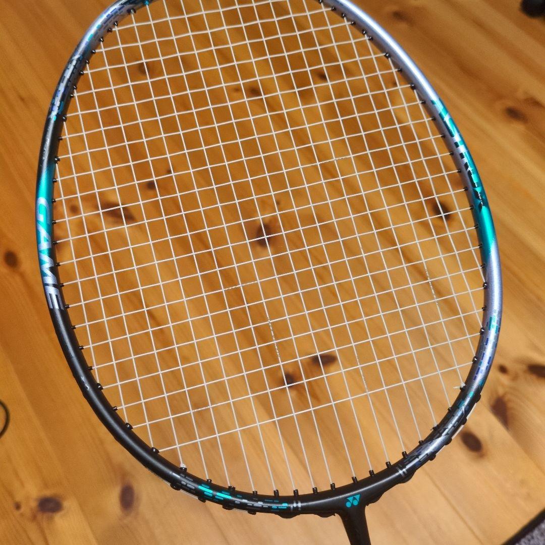 (早い者勝ち！）バドミントンラケット　ヨネックス　アストロクス88Dゲーム