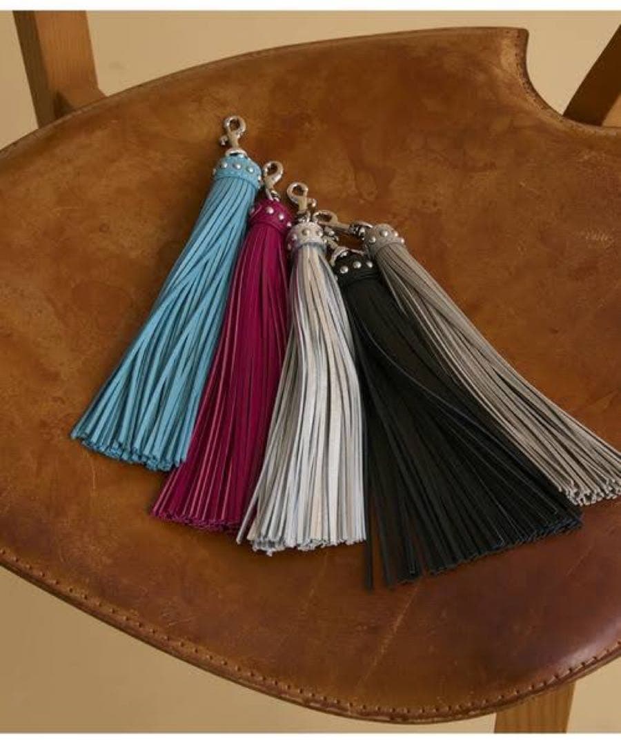 j&m davidson スタッズ付きフリンジチャーム　タッセル　シルバー