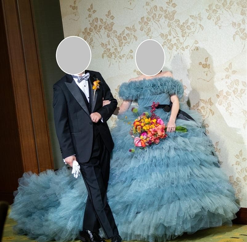 【すみさん専用】YNS WEDDING 青いフリルのウェディングドレス