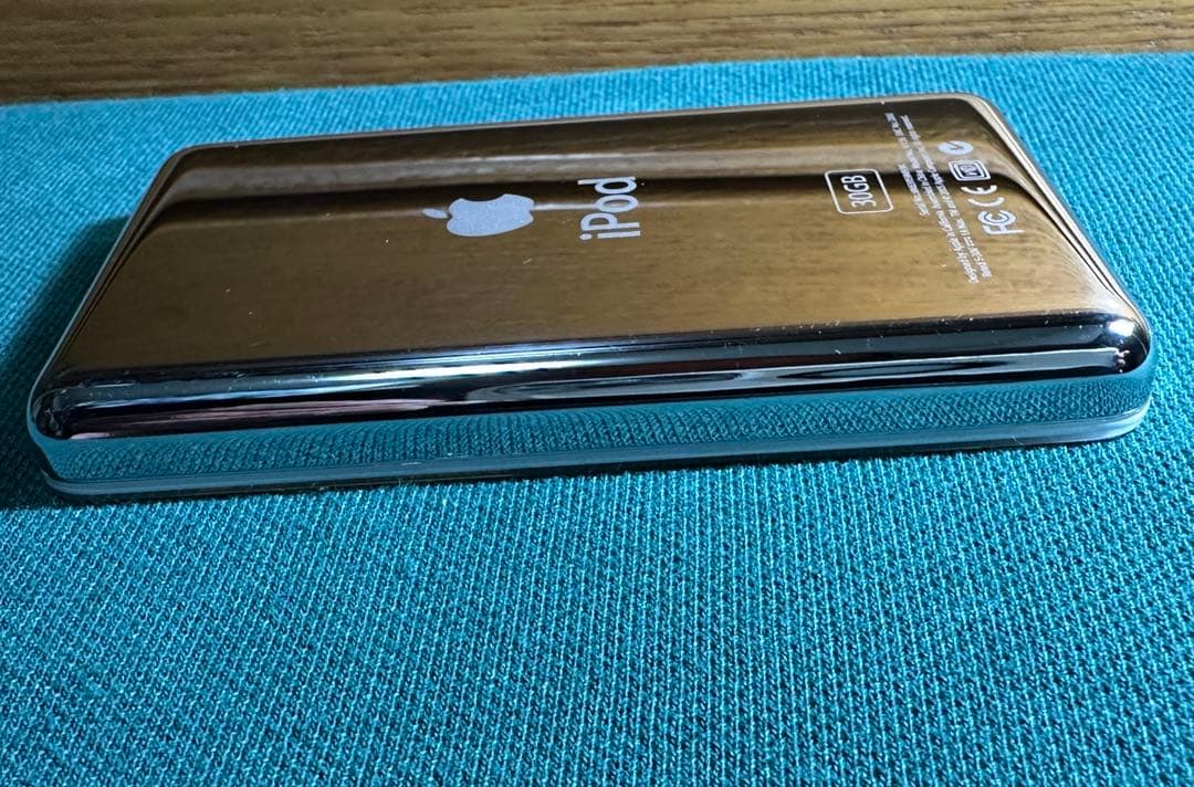 きれいなiPod Classic 5.5世代 MA444 30GB新品バッテリー