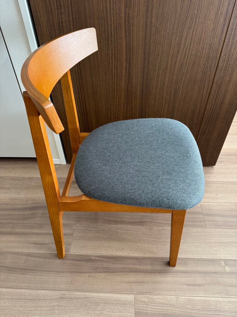 UNICO(ウニコ) TOVE(トーヴ)シリーズ ダイニングチェア　ネイビー④