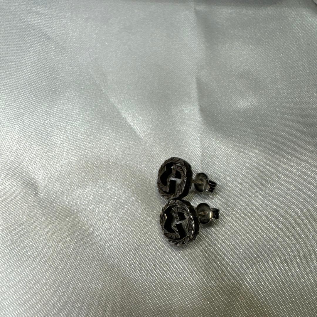 GUCCI インターロッキング　ピアス