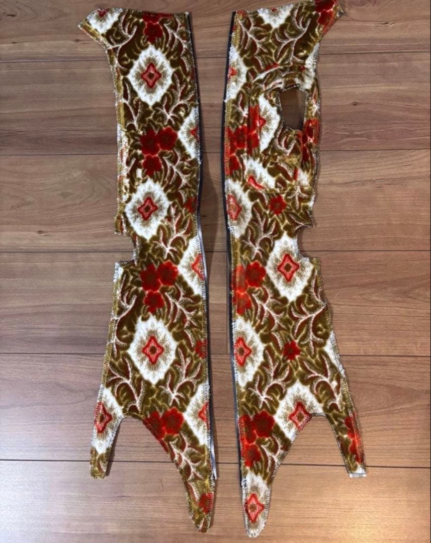 日野17プロフィア用　大花束オレンジ ダッシュマット、ハンドル、サイドピラー