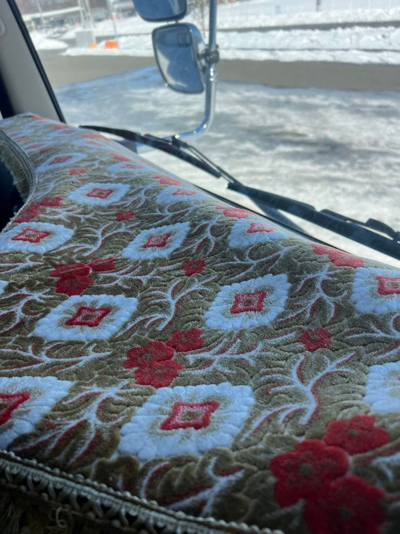 日野17プロフィア用　大花束オレンジ ダッシュマット、ハンドル、サイドピラー