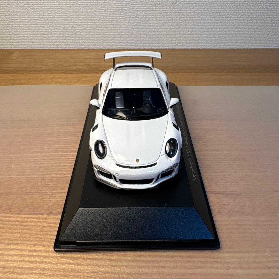 porsche ポルシェ　911 GT3 RS 1/43 ミニカー　ホワイト