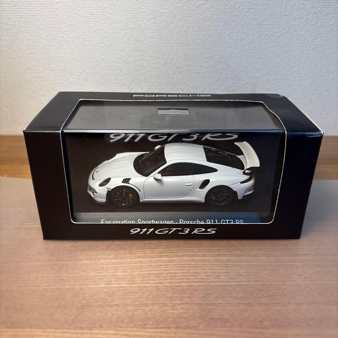 porsche ポルシェ　911 GT3 RS 1/43 ミニカー　ホワイト