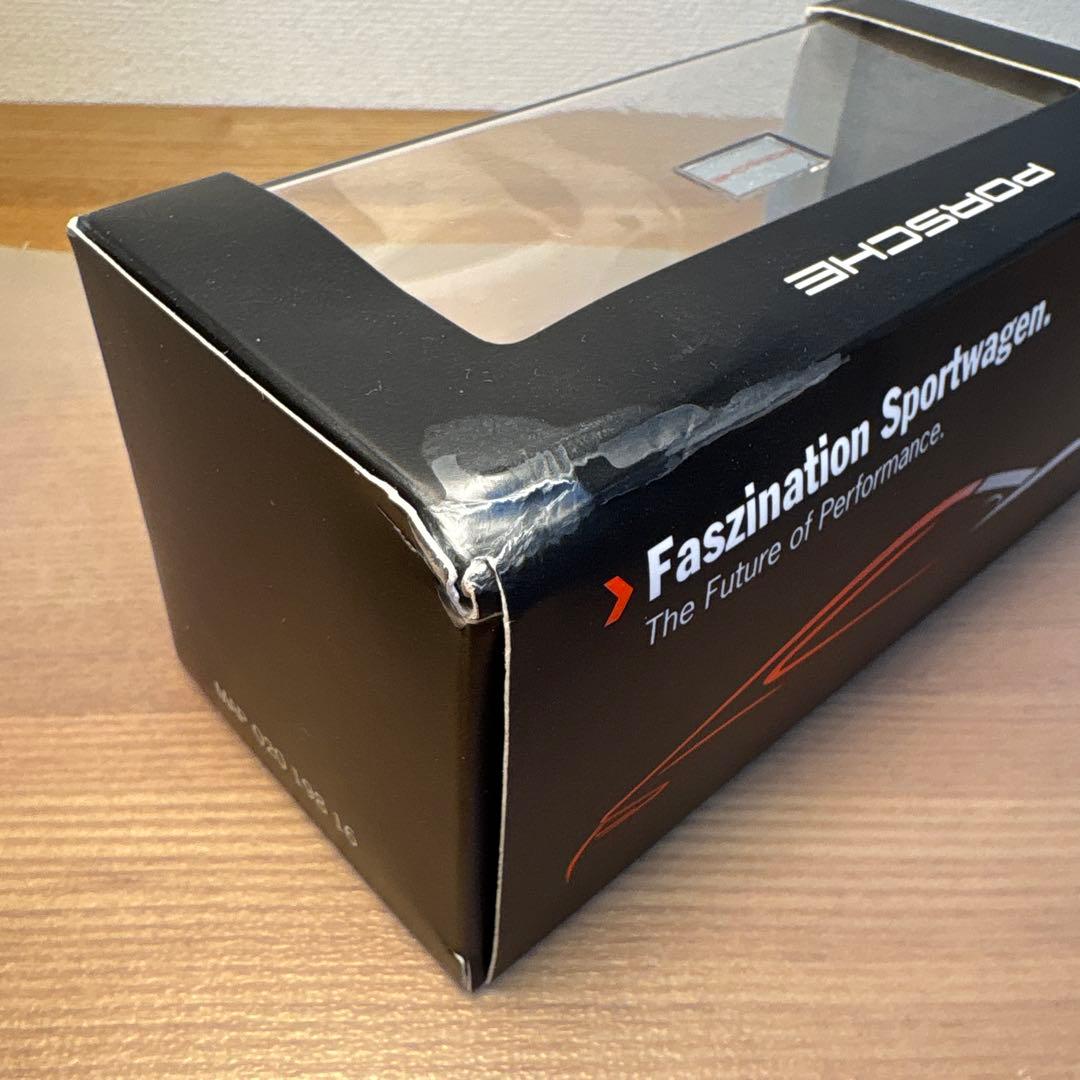 porsche ポルシェ　911 GT3 RS 1/43 ミニカー　ホワイト