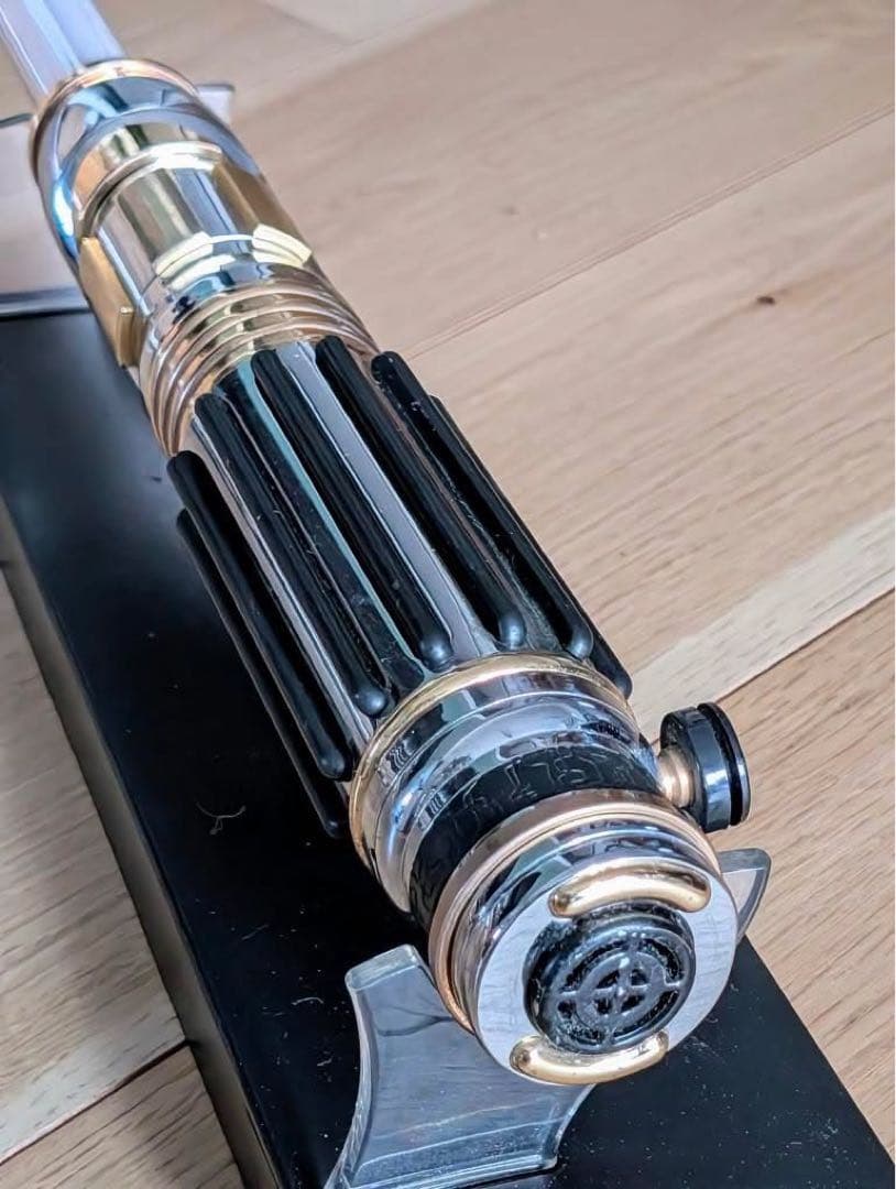 マスターレプリカ社　スターウォーズep3　メイス・ウィンドゥ　FXライトセーバー