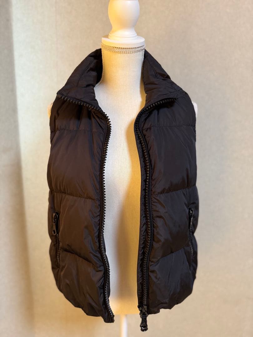 美品モンクレールファー付きダウンベスト