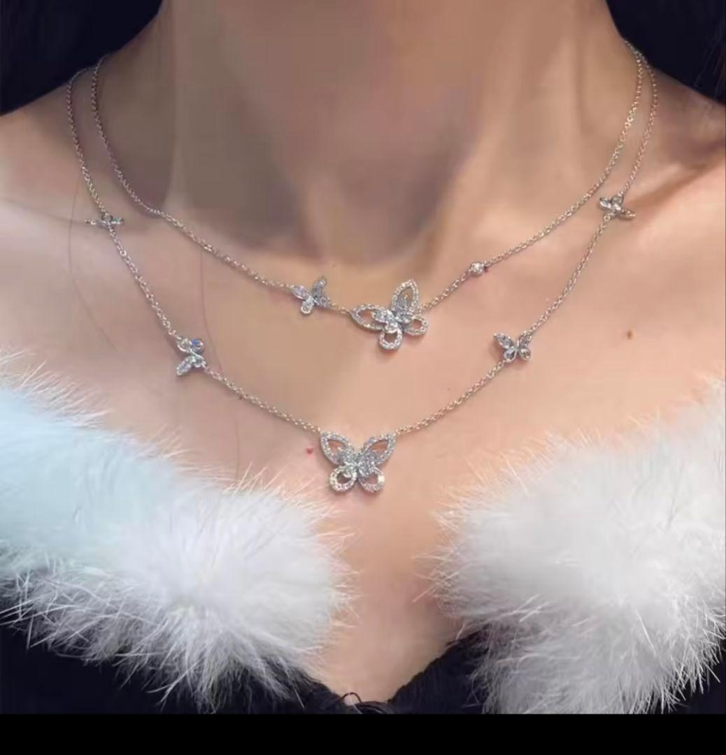 ダブルバタフライ　ネックレス