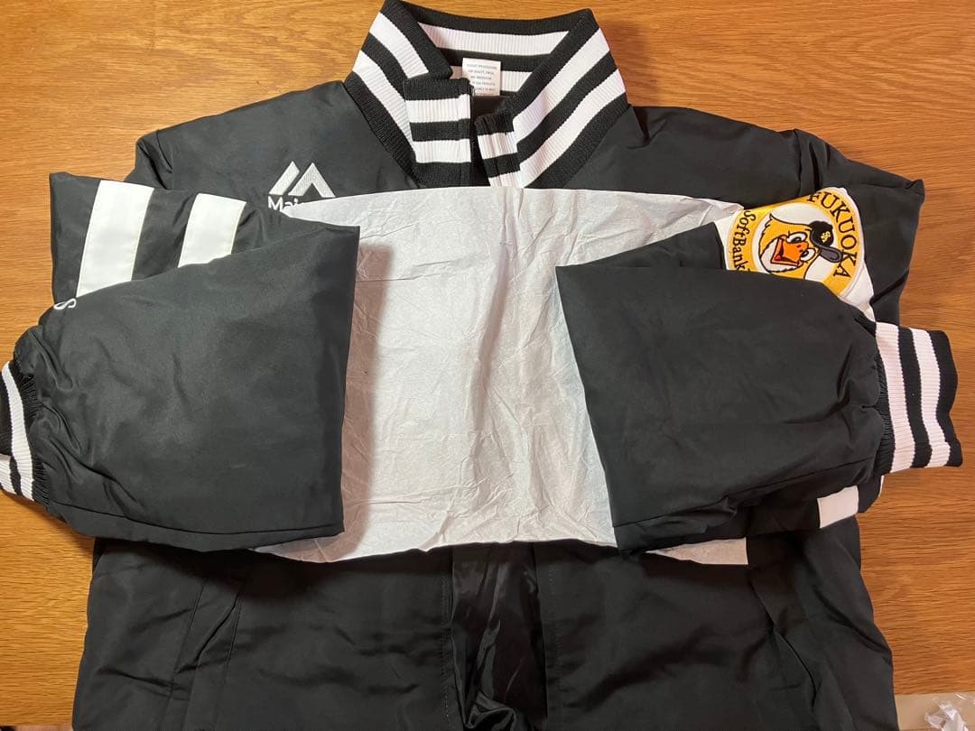 【新品・未使用】マジェスティック　ソフトバンクホークス　スタジアムジャンパー　S