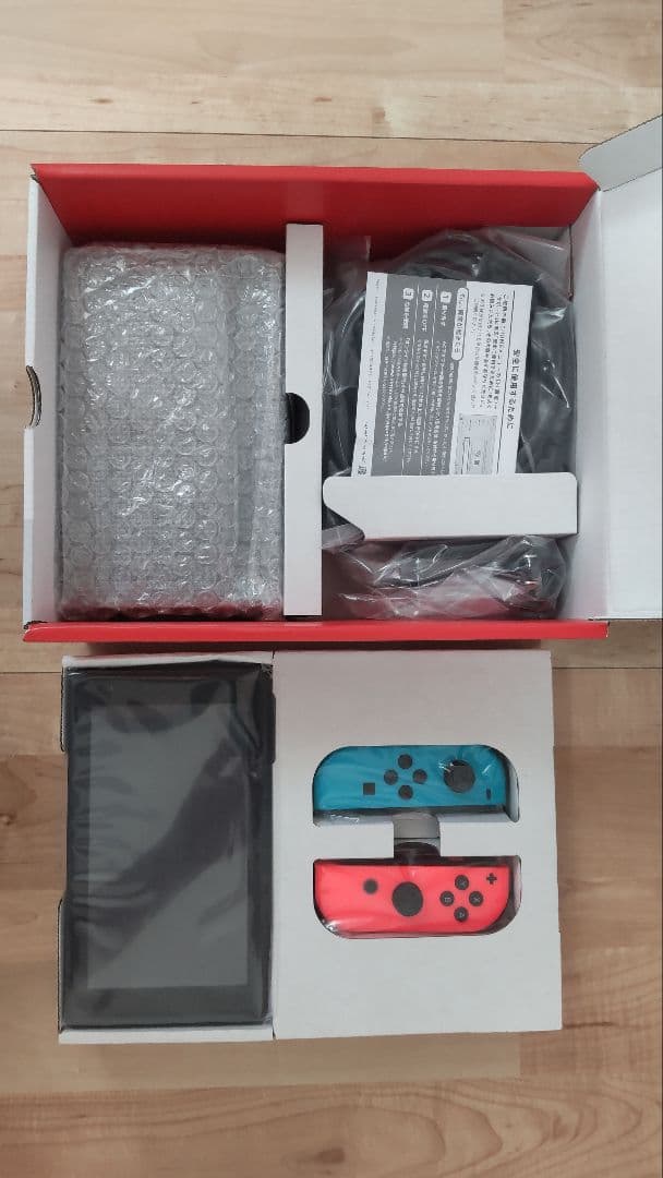 Nintendo Switch 本体 赤/青Joy-Con付き