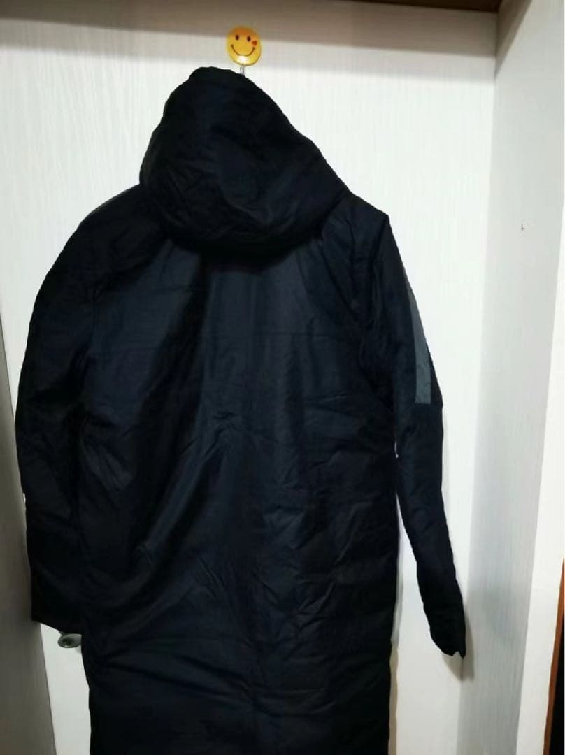 【チーム支給品】広州恒大支給品　市販なしサッカーベンチコート