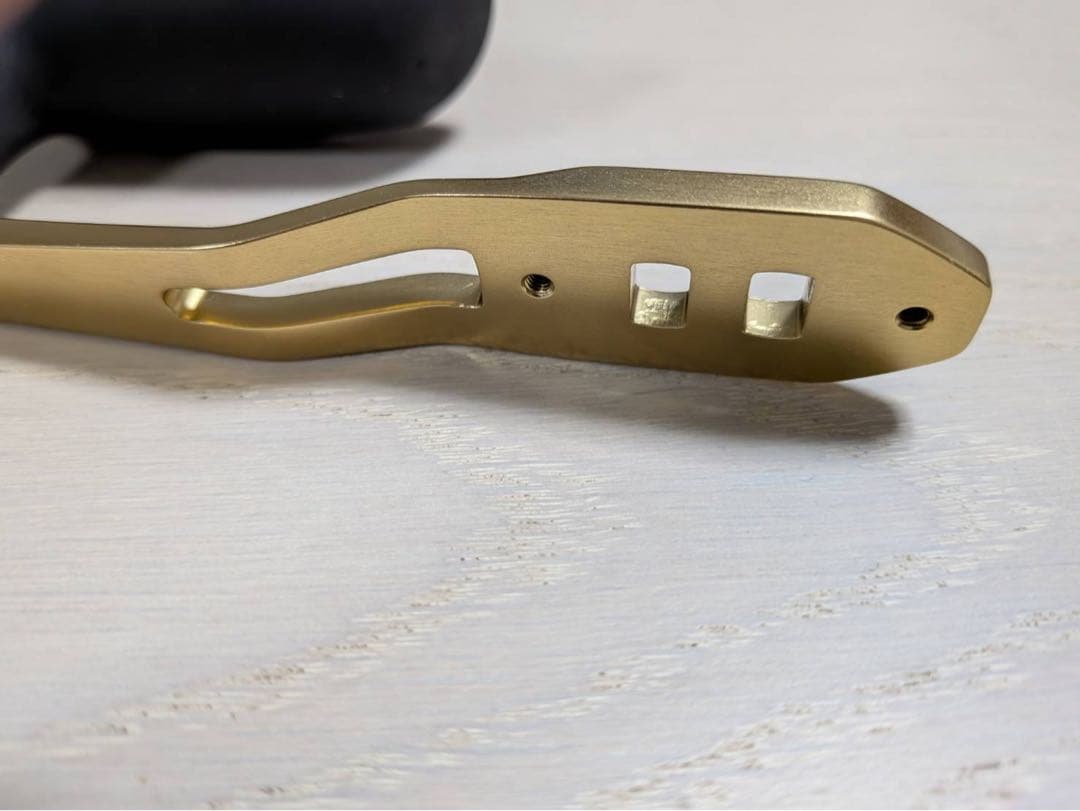 ソルティガIC 300H-SJ 純正ハンドル