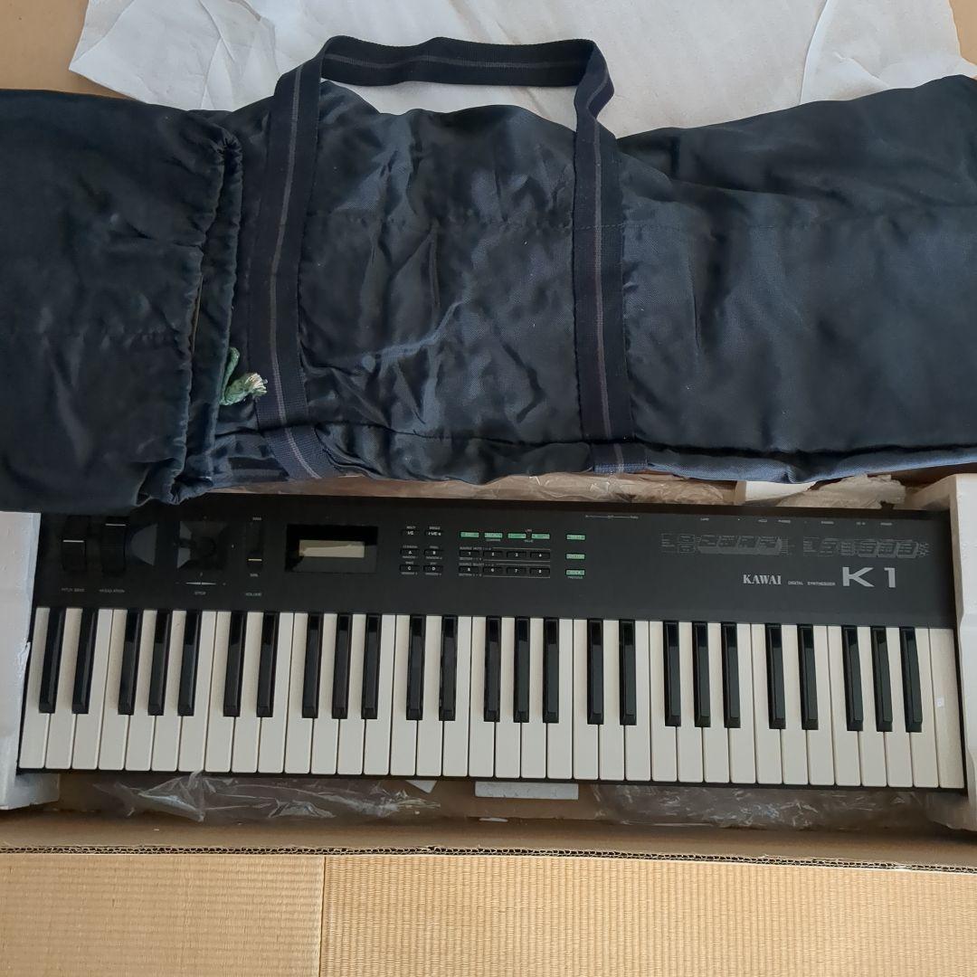 KAWAI　シンセサイザー、シーケンサー、ドラムマシン、スピーカー×2　セット