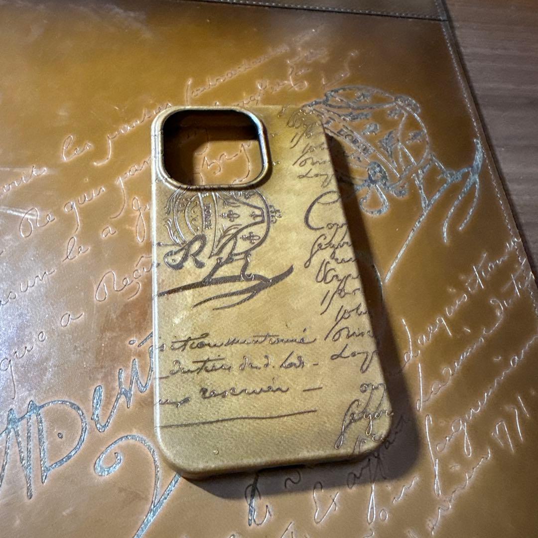 激レアBERLITE iPhone15PROケース