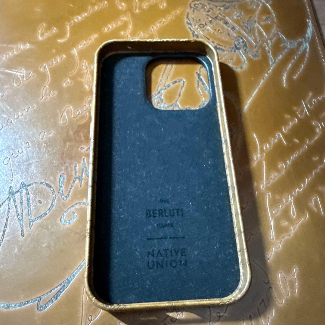 激レアBERLITE iPhone15PROケース