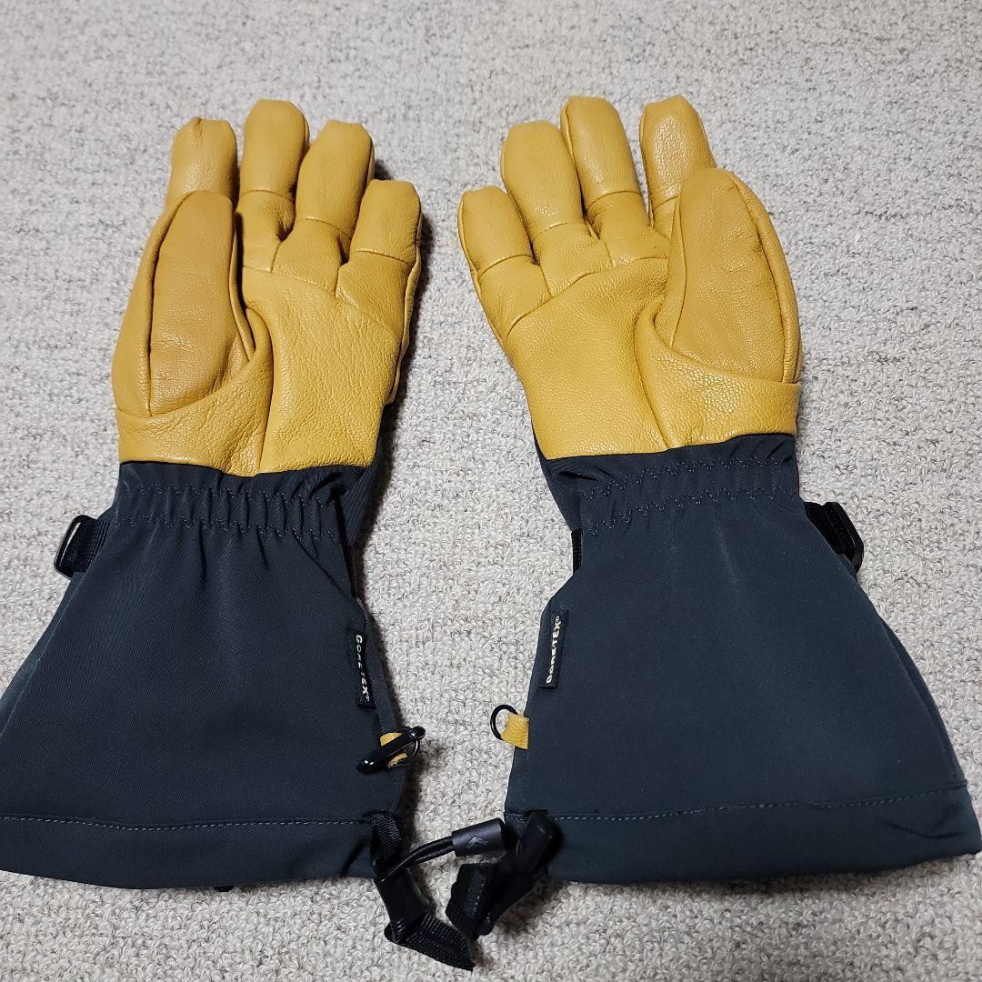 未使用品  GORE-TEX 　グローブ メンズS