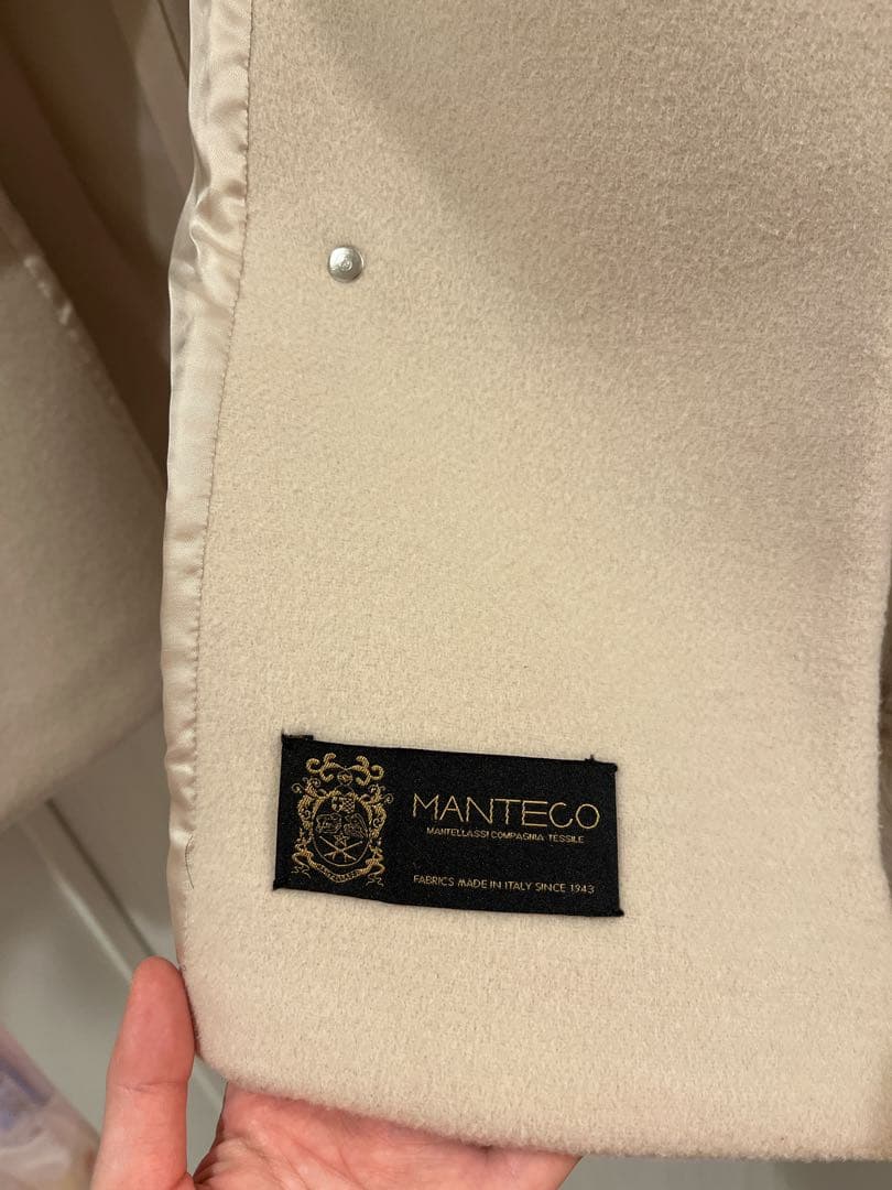 ストロベリーフィールズ ビーバーファー付きスタンドカラーショートコート